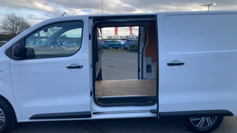 Vauxhall Vivaro L1 Diesel 1.5 Turbo D 120 Prime H1 Van